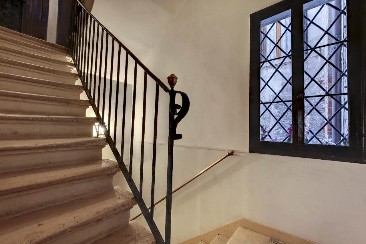 Canal View Suite In Rialto By Wonderful Italy Venedik Dış mekan fotoğraf