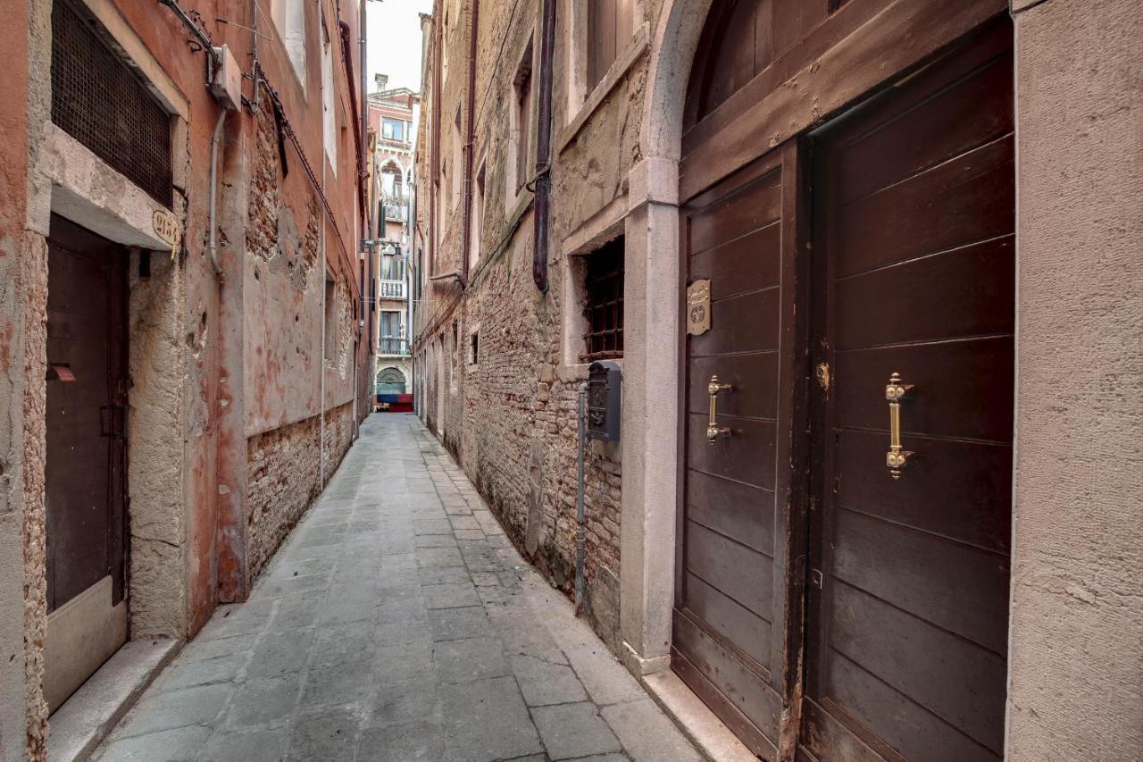 Canal View Suite In Rialto By Wonderful Italy Venedik Dış mekan fotoğraf