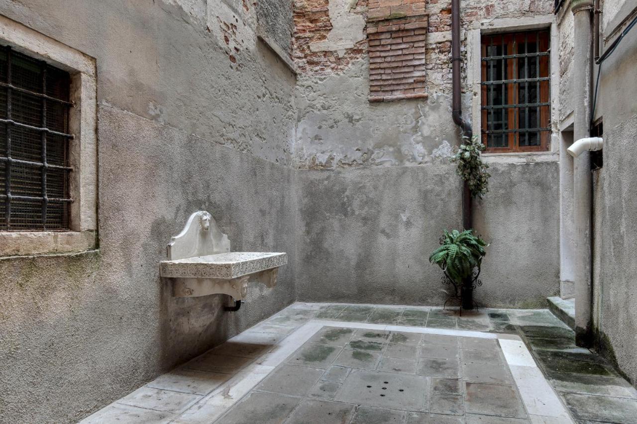 Canal View Suite In Rialto By Wonderful Italy Venedik Dış mekan fotoğraf